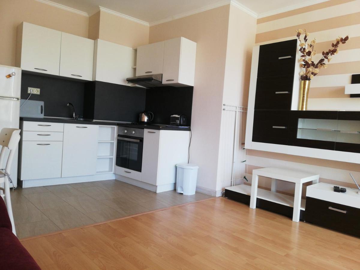 Supreme Beach Apartments Balchik Exterior photo