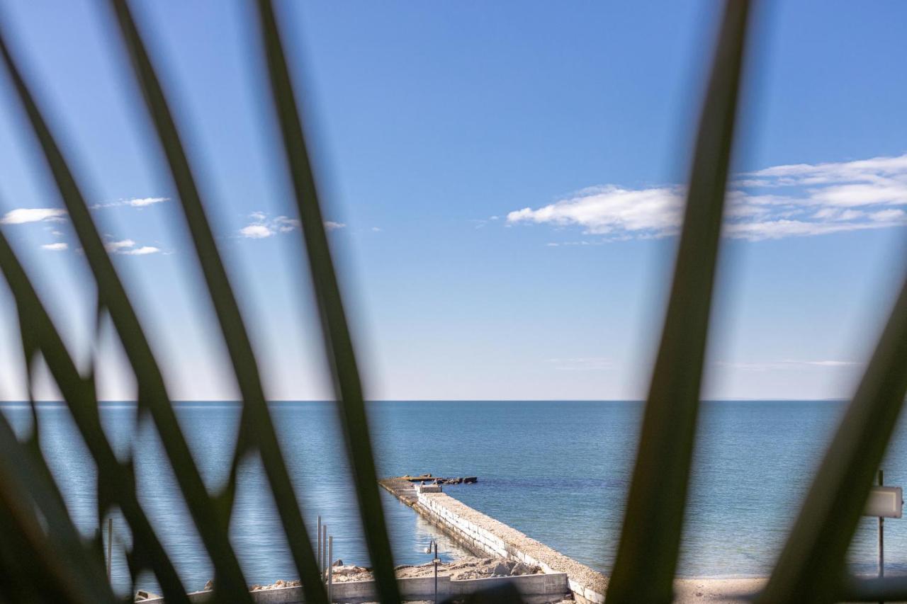 Supreme Beach Apartments Balchik Exterior photo