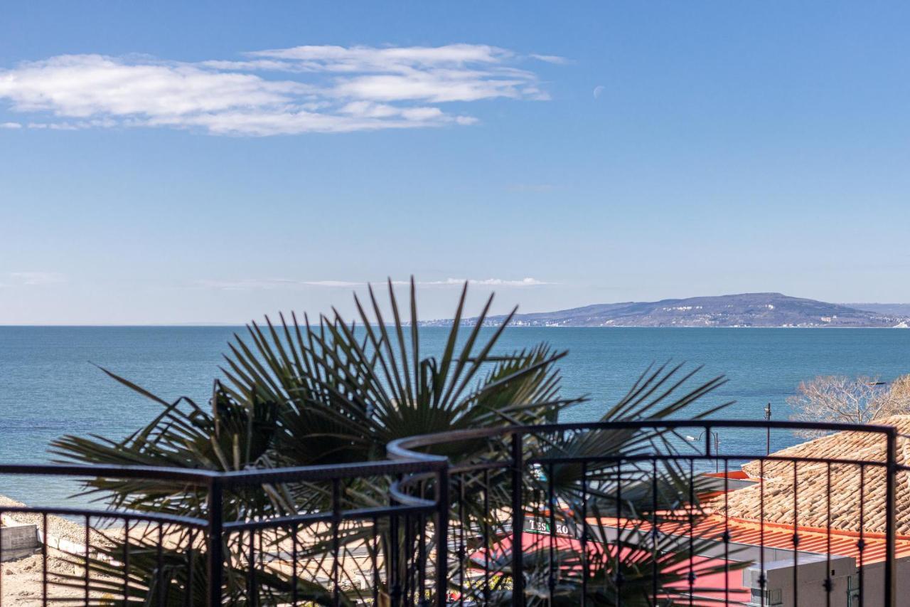 Supreme Beach Apartments Balchik Exterior photo
