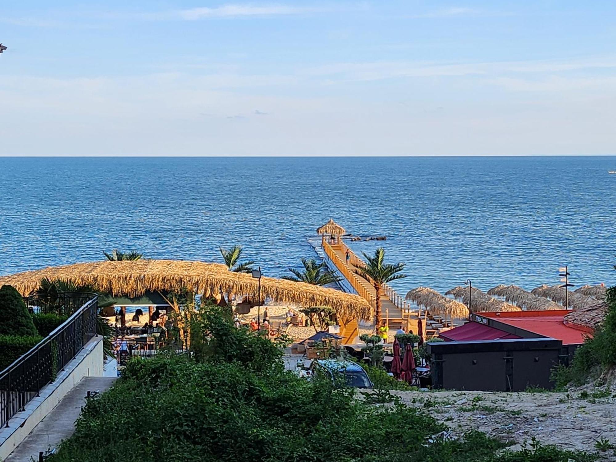 Supreme Beach Apartments Balchik Exterior photo