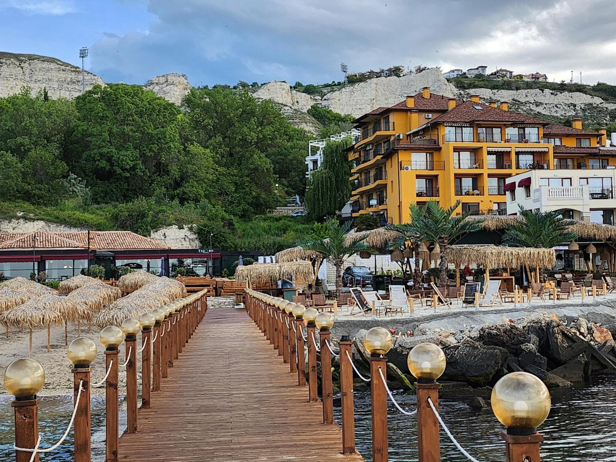 Supreme Beach Apartments Balchik Exterior photo