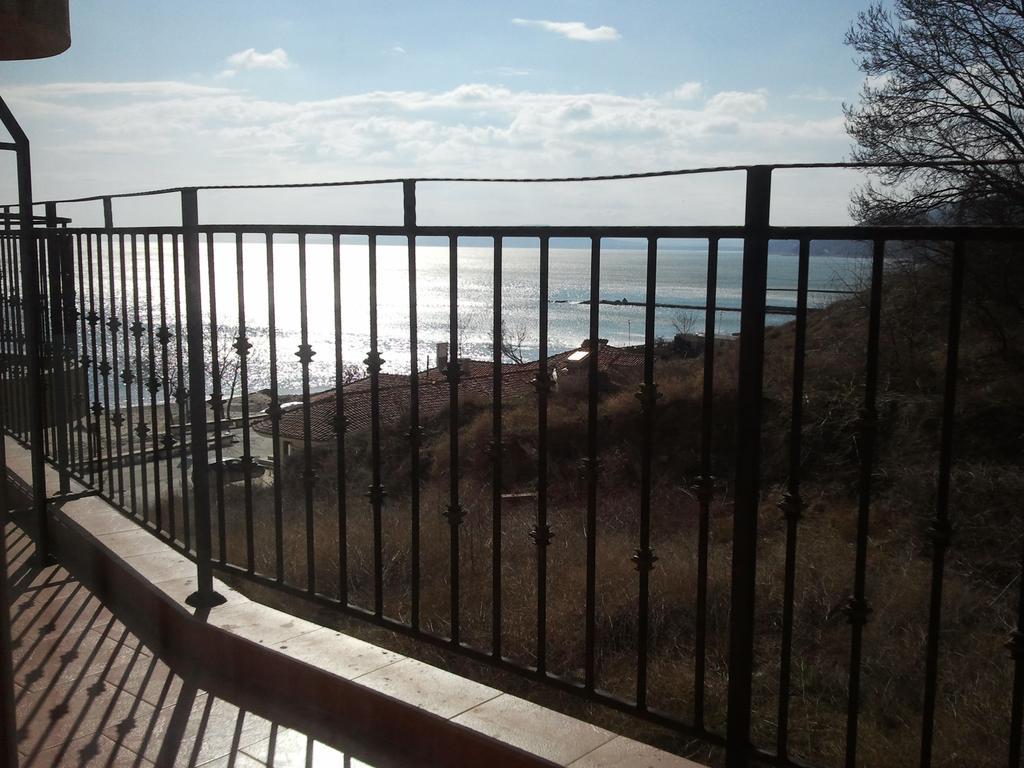 Supreme Beach Apartments Balchik Exterior photo